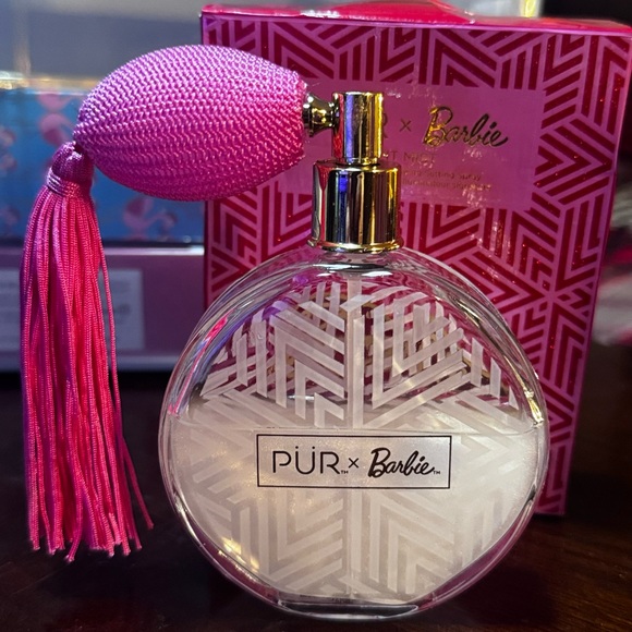 Pur Barbie Makeup Collection - Pink and Red Shades - Picture 12 of 12